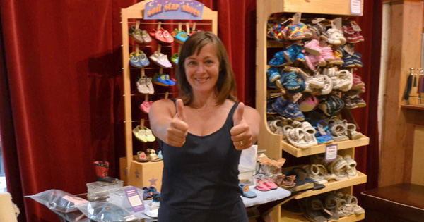 2015 Year in Review: Katy Bowman at Softstar Shoes katy-bowman-visits-soft-star-shoes