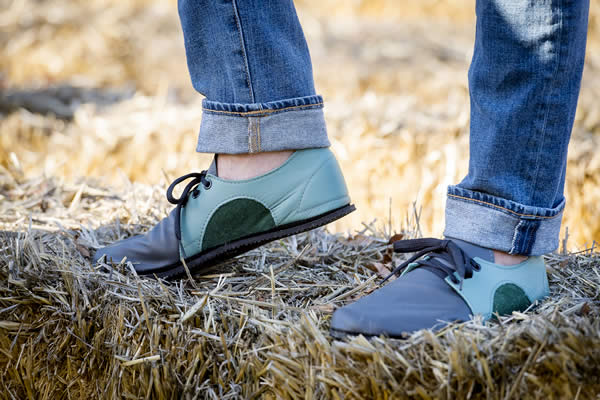 Wear Dash RunAmocs with Correct Toes dash-runamocs-correct-toes