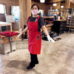 Elf Tsevlee sewed her apron faster than anyone!